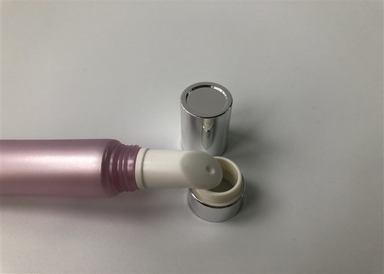 Pink Color Ceramics Tip Lip Gloss Plastic Tube With Shiny Electropate Silver Cap