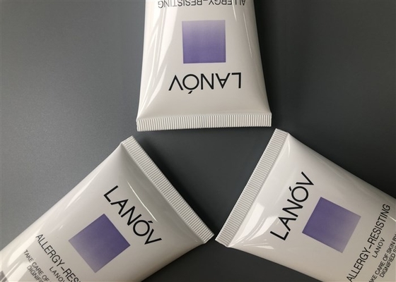 Milk White Body Lotion Packaging 4 Color Offset Screen Printing Glossy 100ml