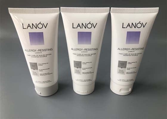 Milk White Body Lotion Packaging 4 Color Offset Screen Printing Glossy 100ml